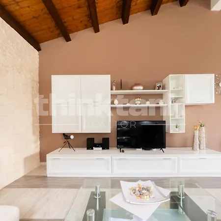 Concita Villa